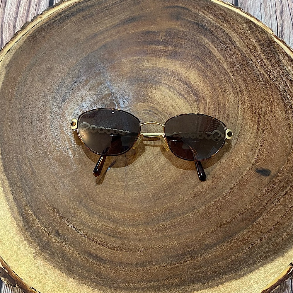 St John | Vintage Gold Chain Designer Sunglasses